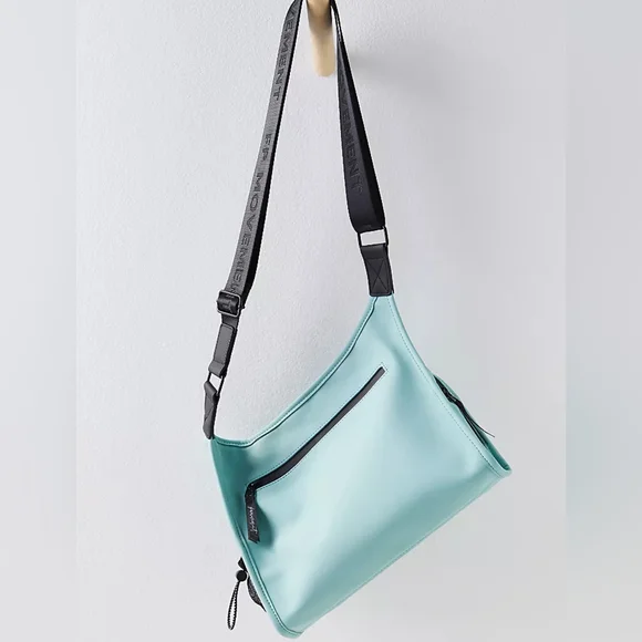 ***SOLD OUT*** FREE PEOPLE All Weather Mini Messenger Bag NWT Seafoam - Picture 4 of 16
